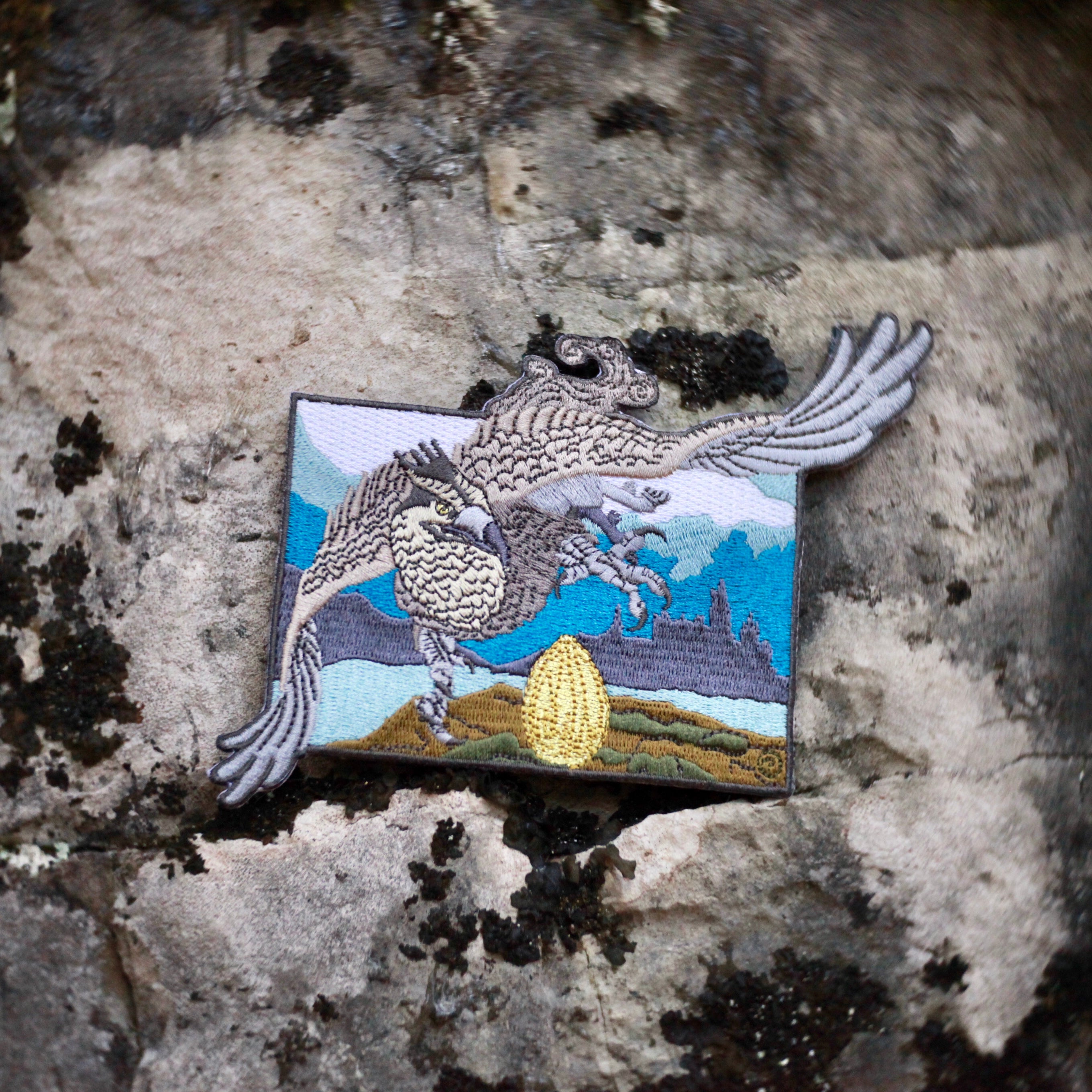 Hippogryph morale patch on rock face